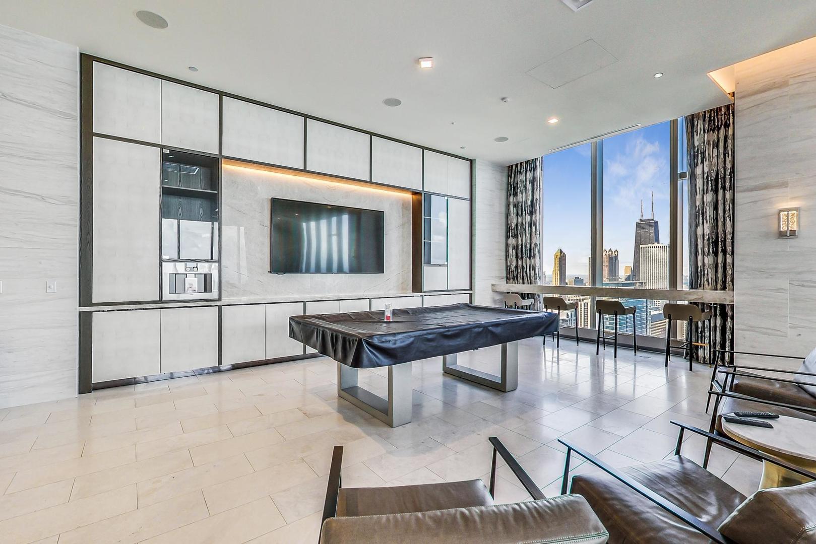 363 E Wacker Drive Unit: 2708