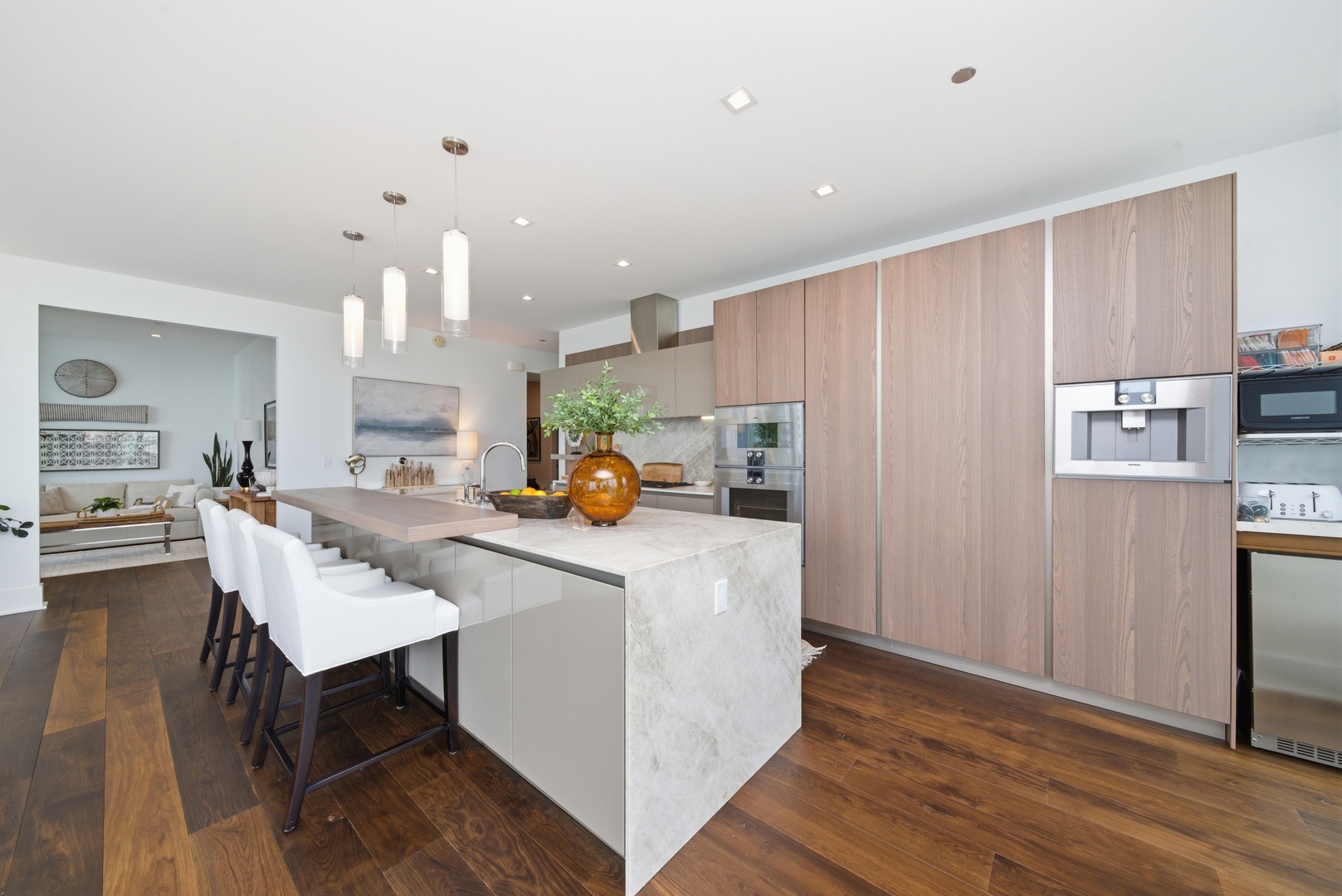 363 E Wacker Drive Unit: 2708