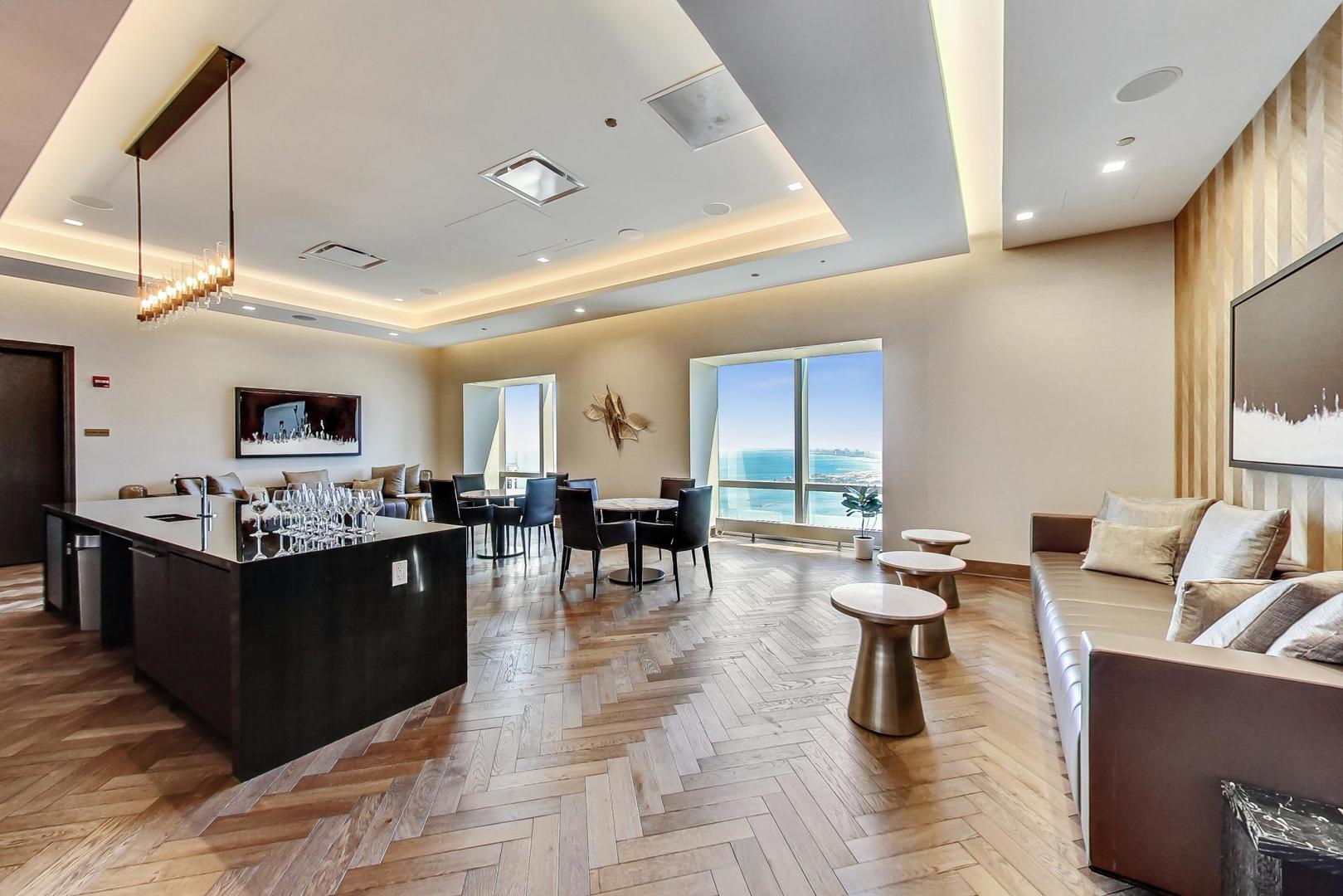 363 E Wacker Drive Unit: 2708