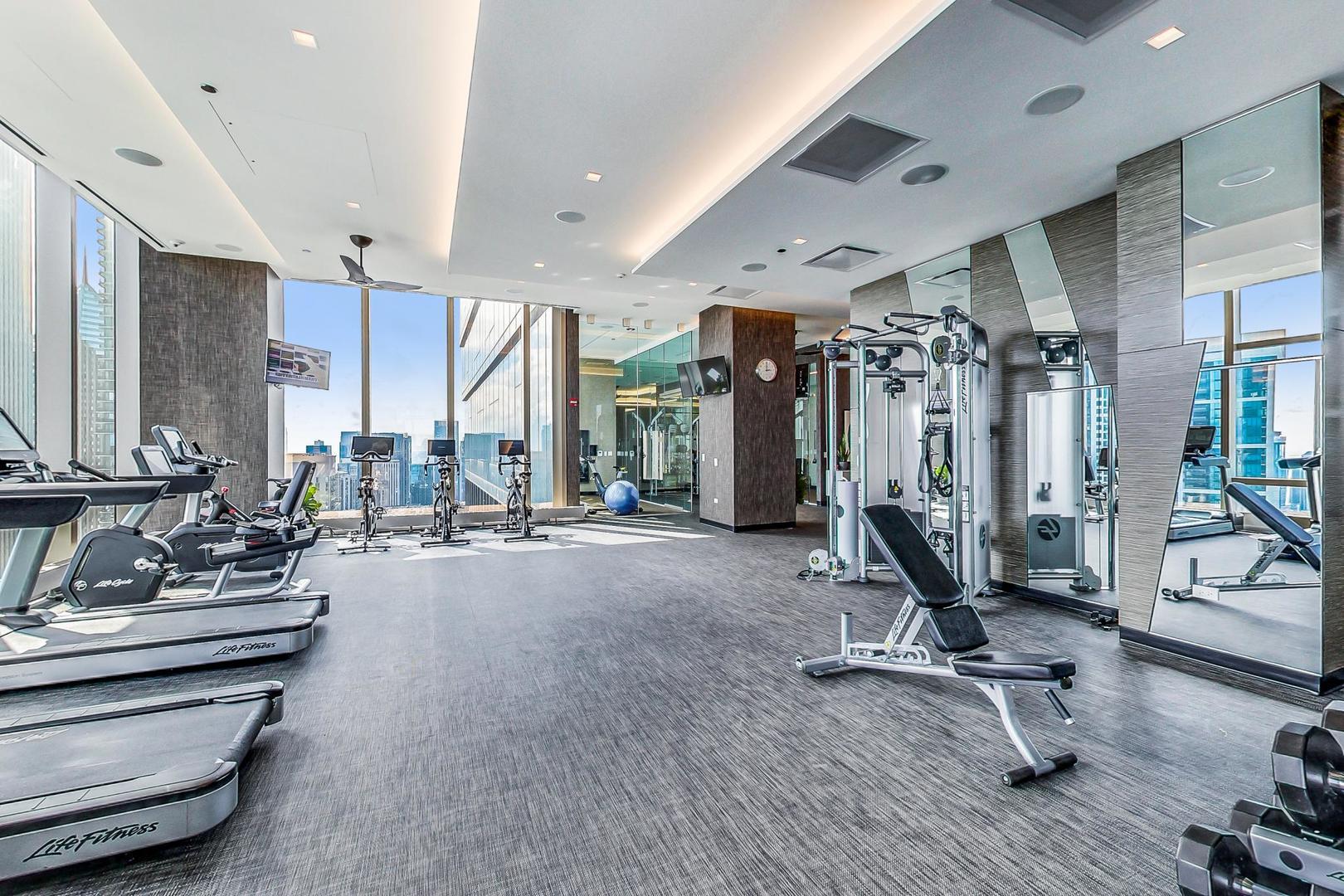 363 E Wacker Drive Unit: 2708