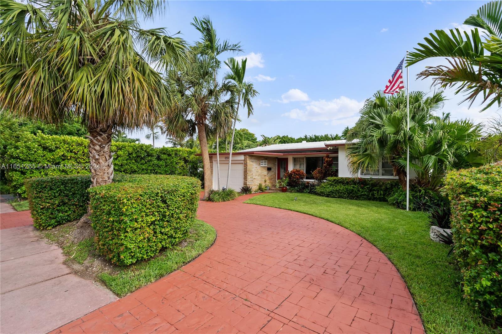 1791 Bay Dr