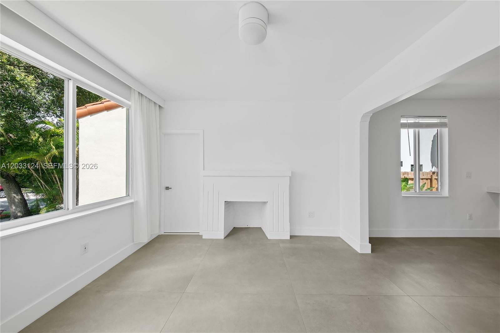 565 NW 44th St