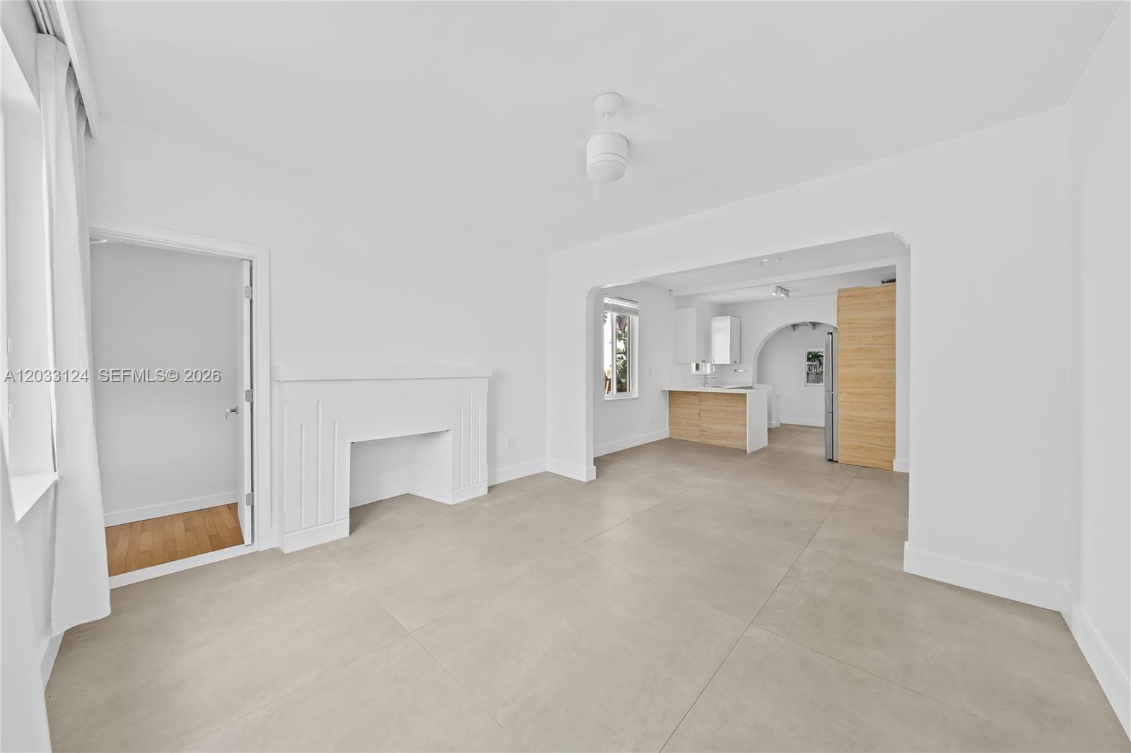 565 NW 44th St