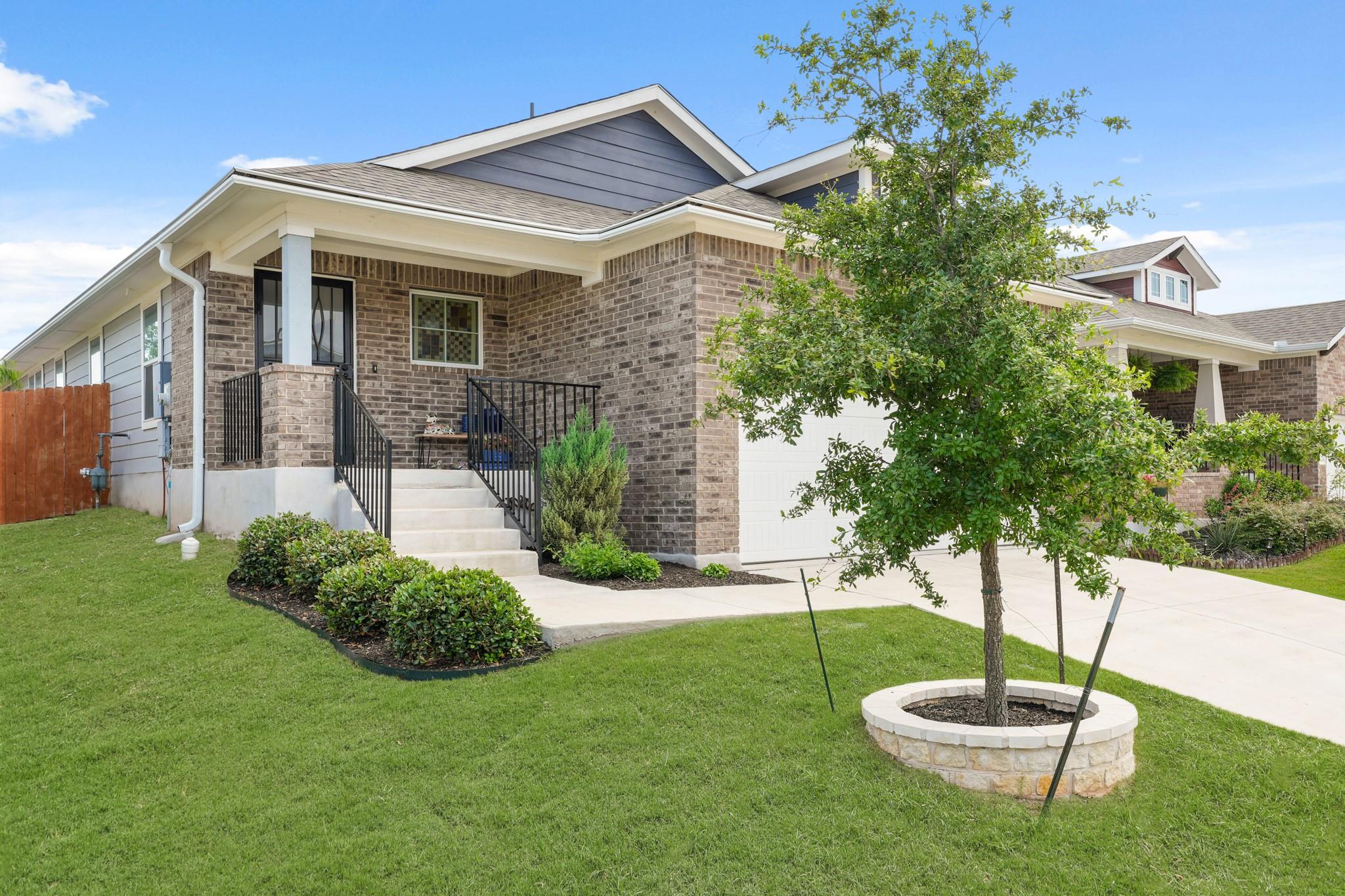 128 Riverhill DR