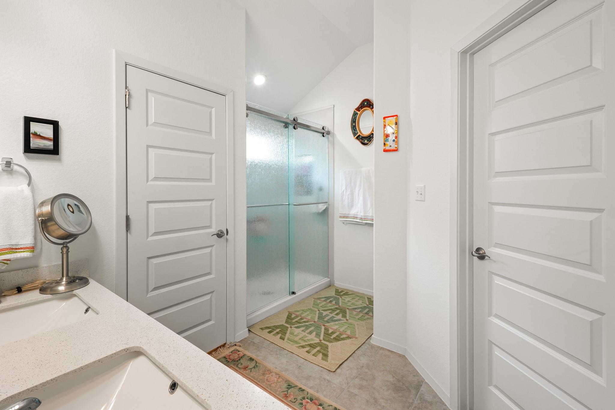 128 Riverhill DR