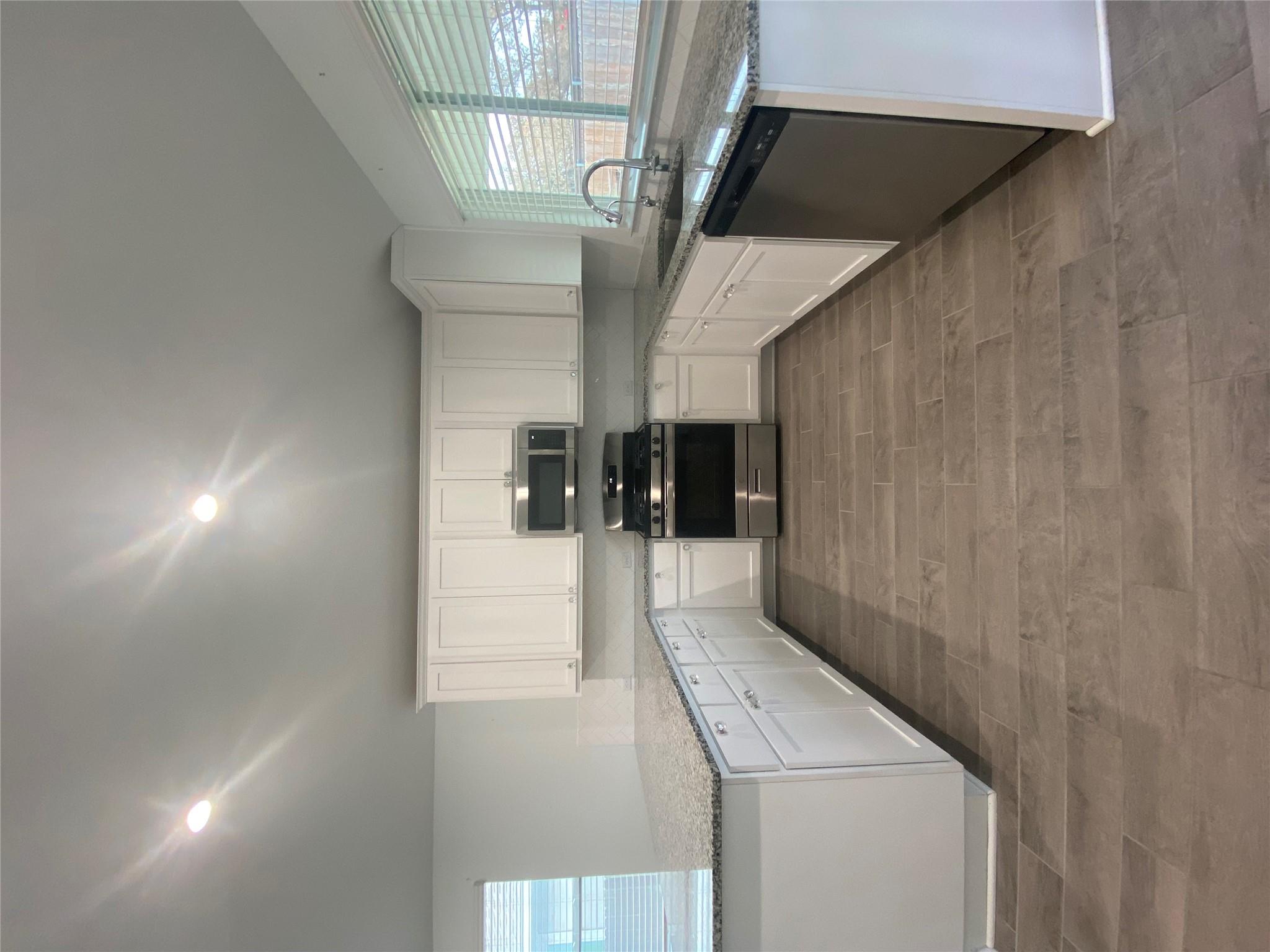 128 Riverhill DR