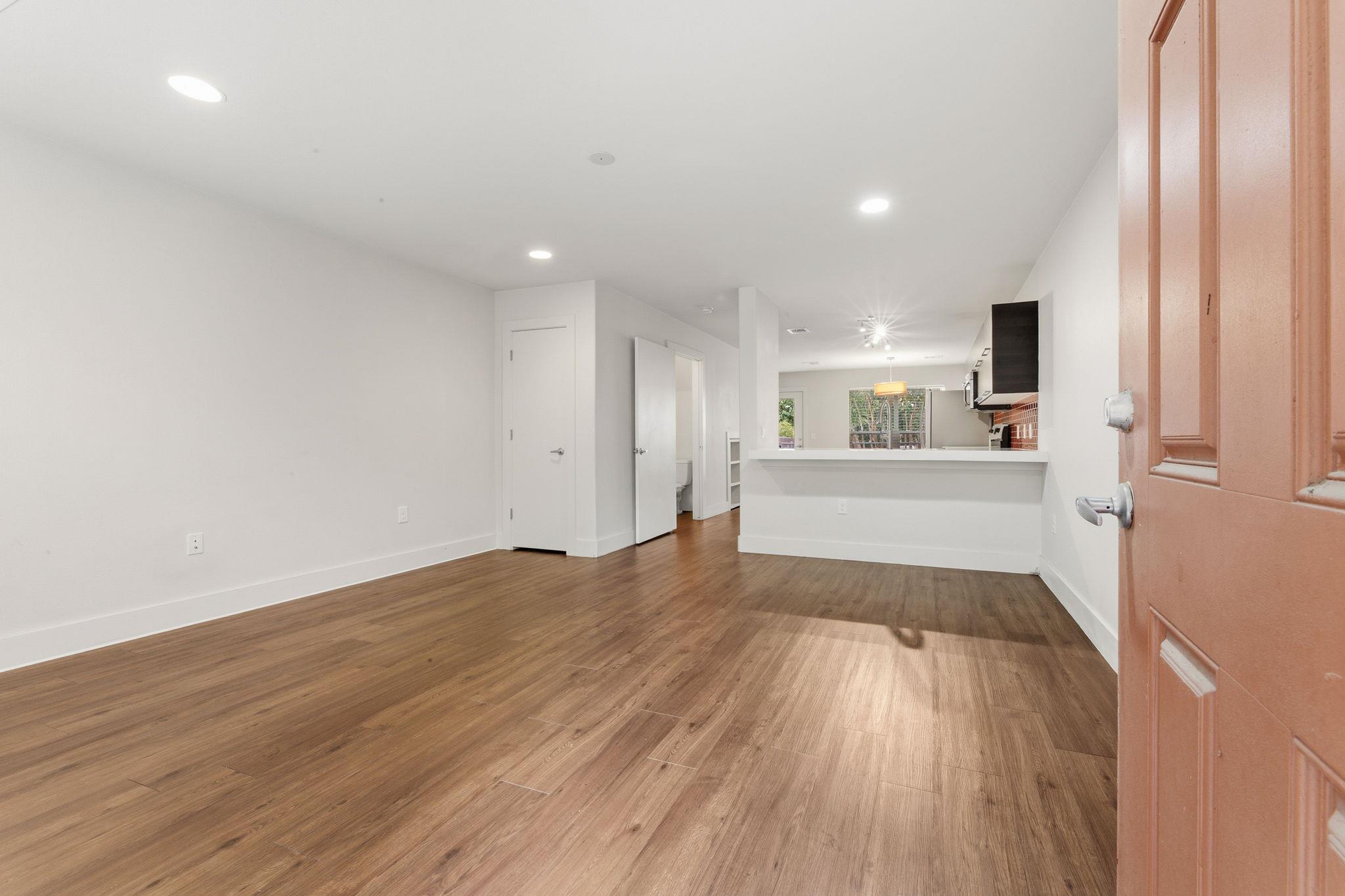 1101 Grove BLVD # 708