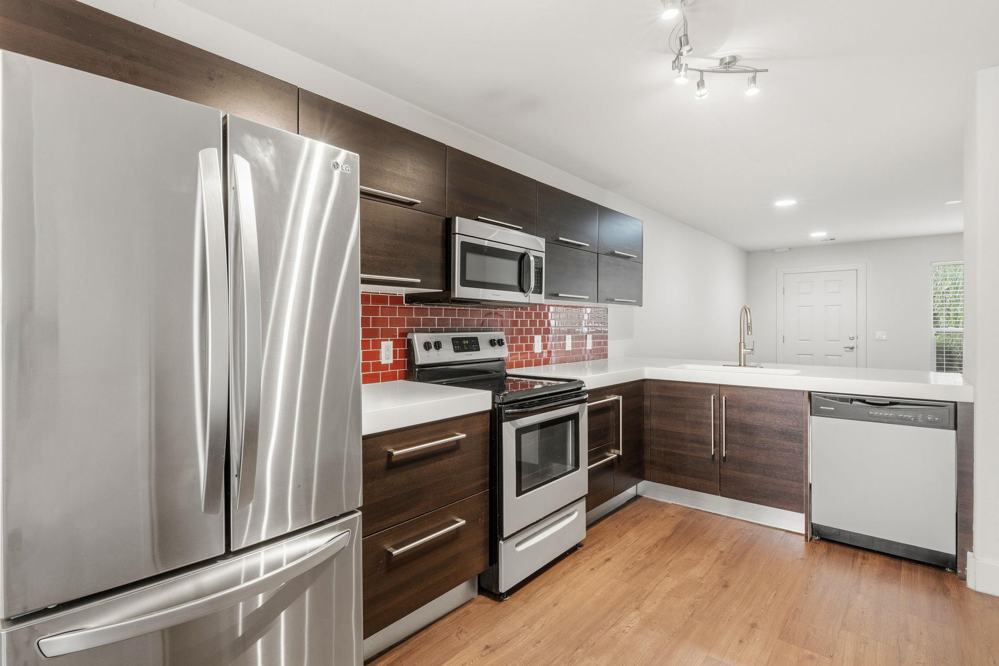 1101 Grove BLVD # 708