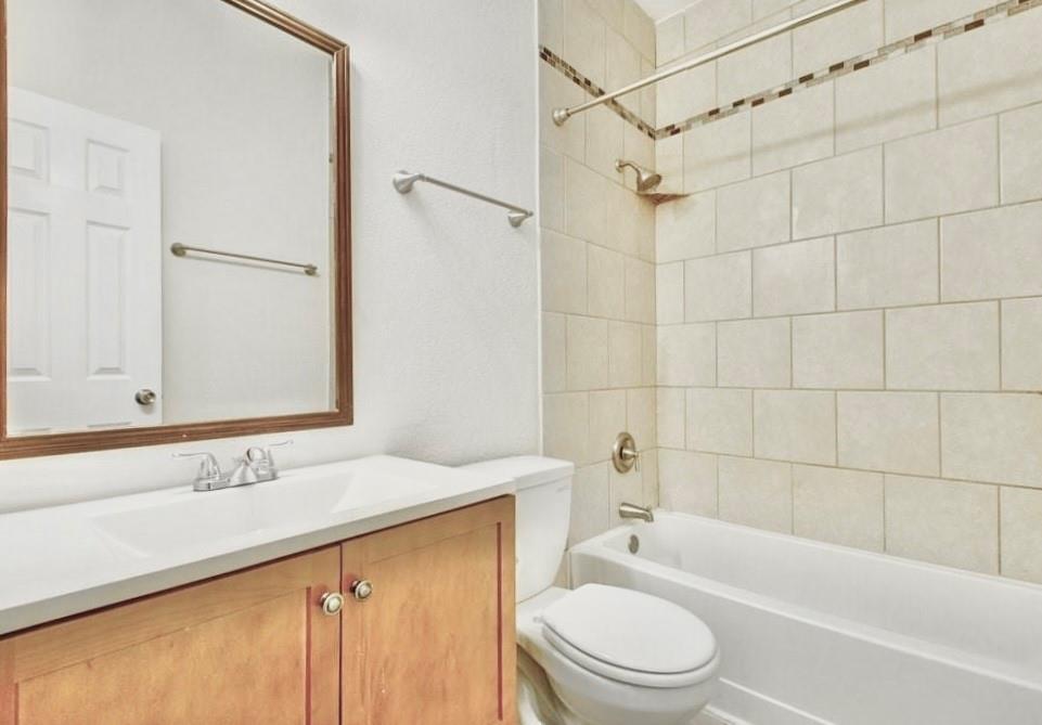 16316 Framingham CIR