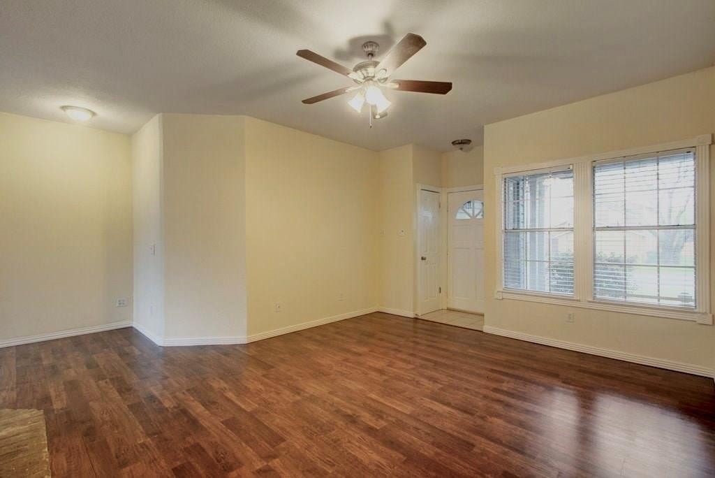 16316 Framingham CIR