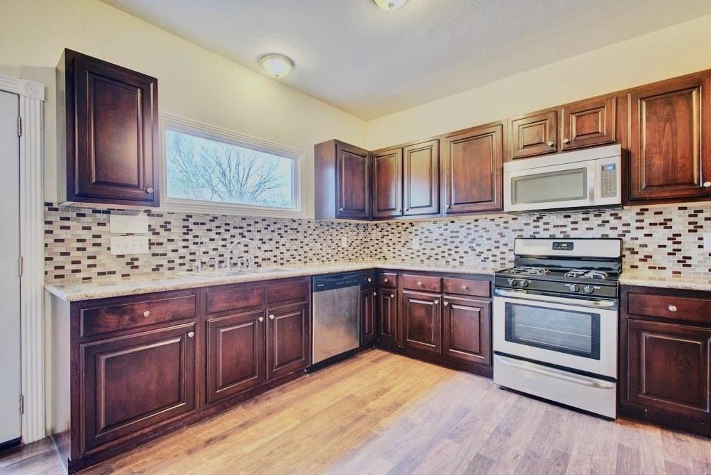 16316 Framingham CIR