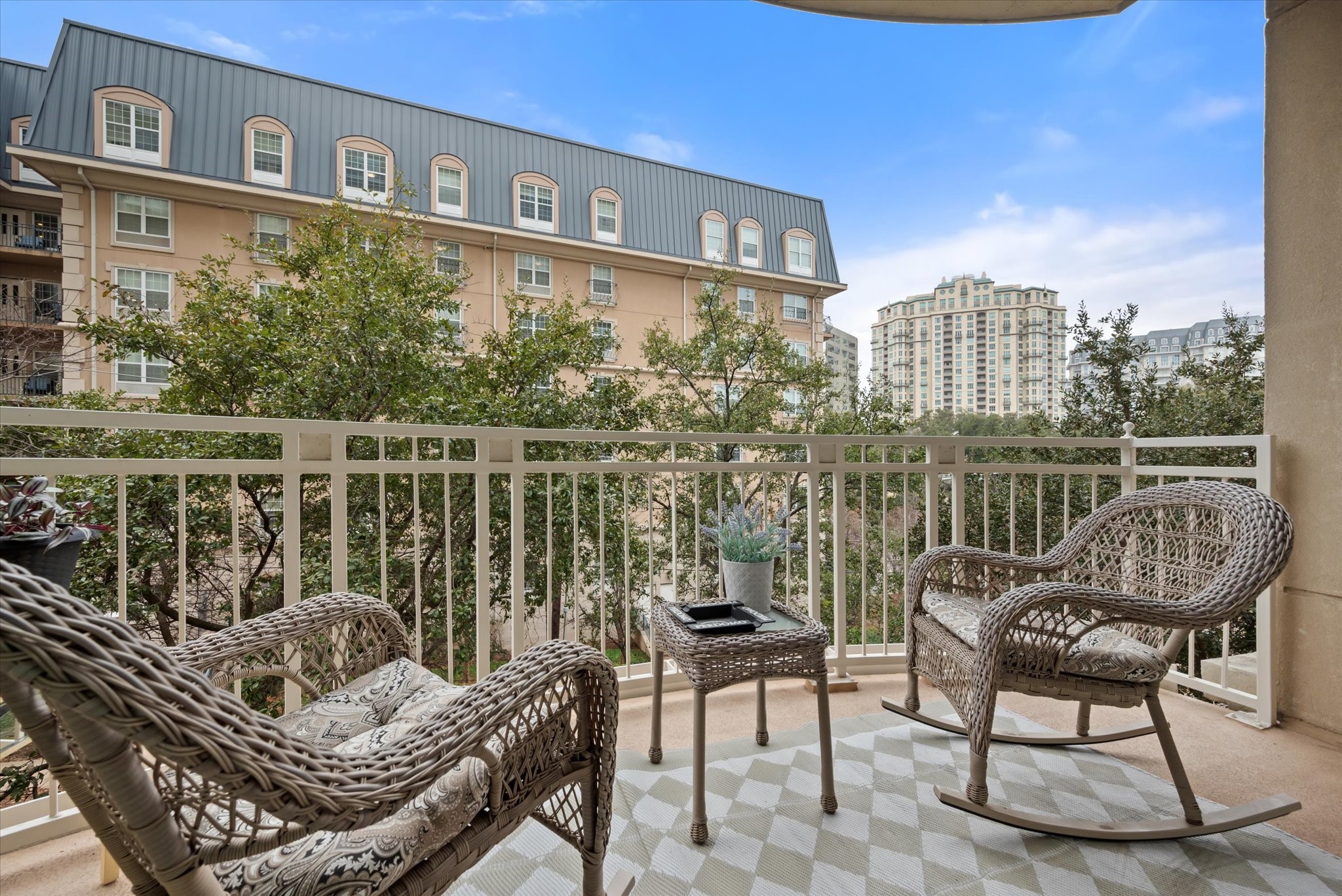 3225 Turtle Creek Boulevard 346