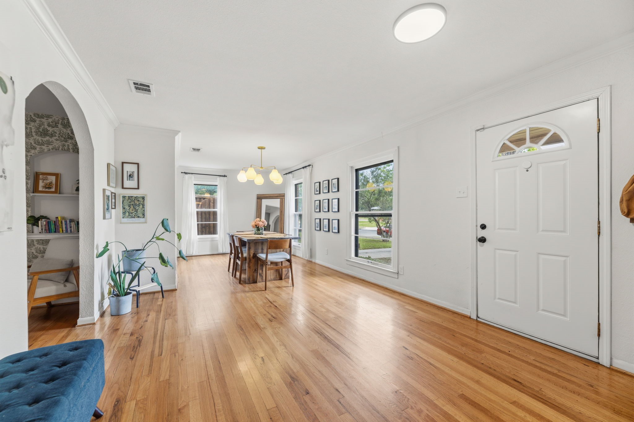 114 E Ireland Drive