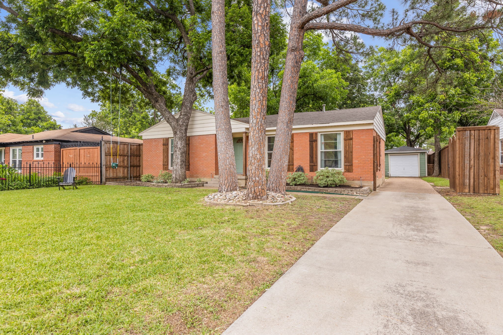 114 E Ireland Drive