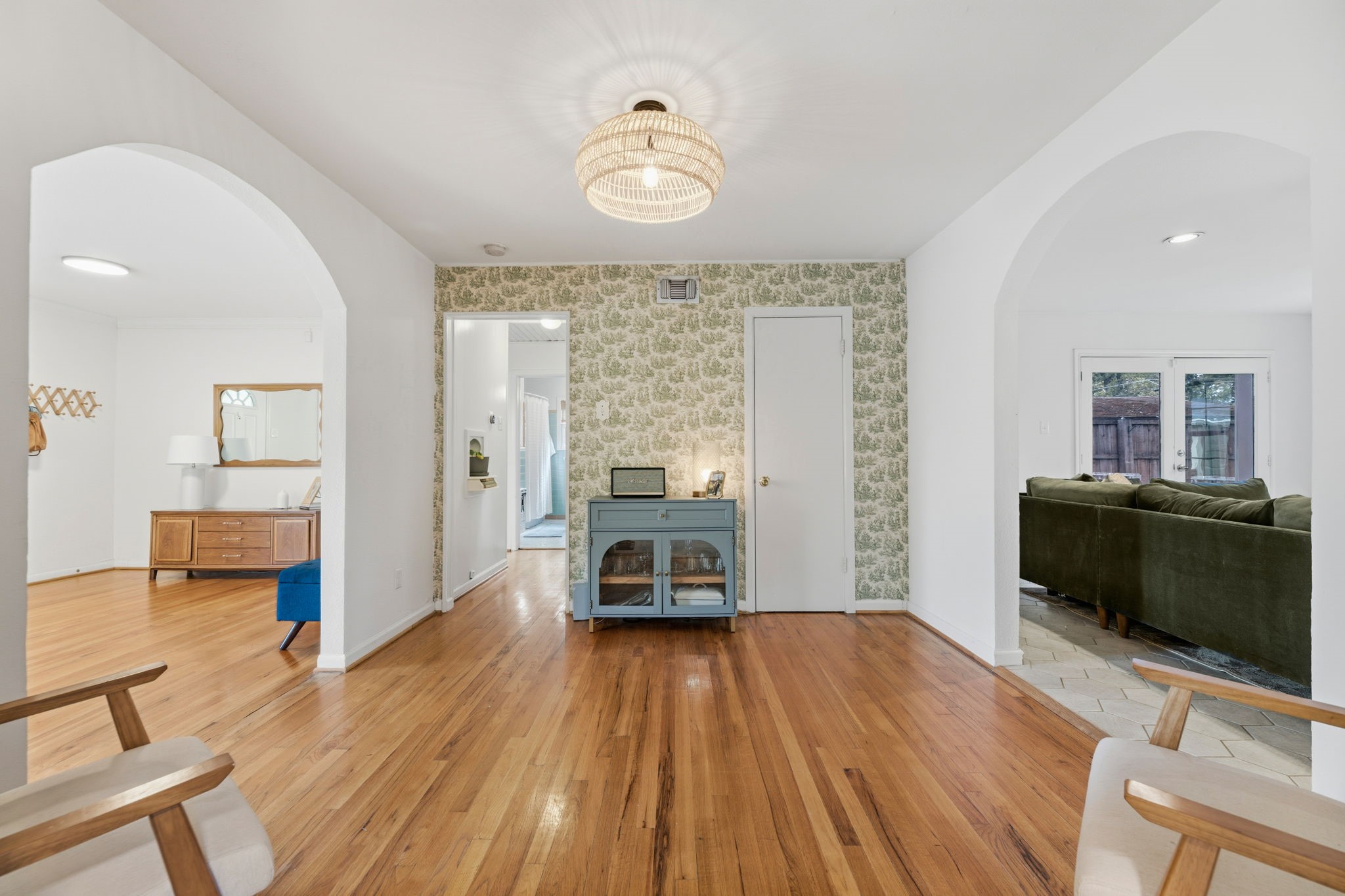 114 E Ireland Drive