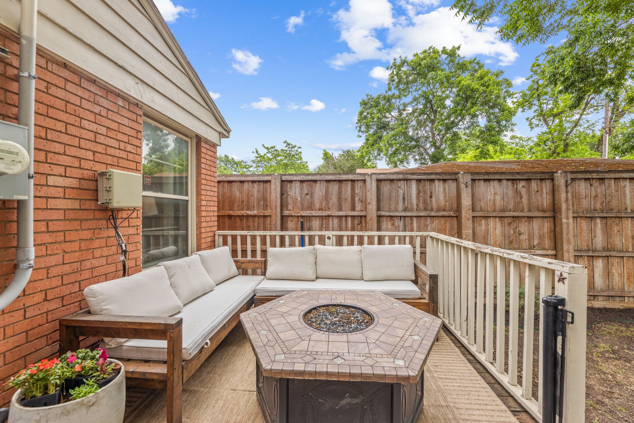 114 E Ireland Drive