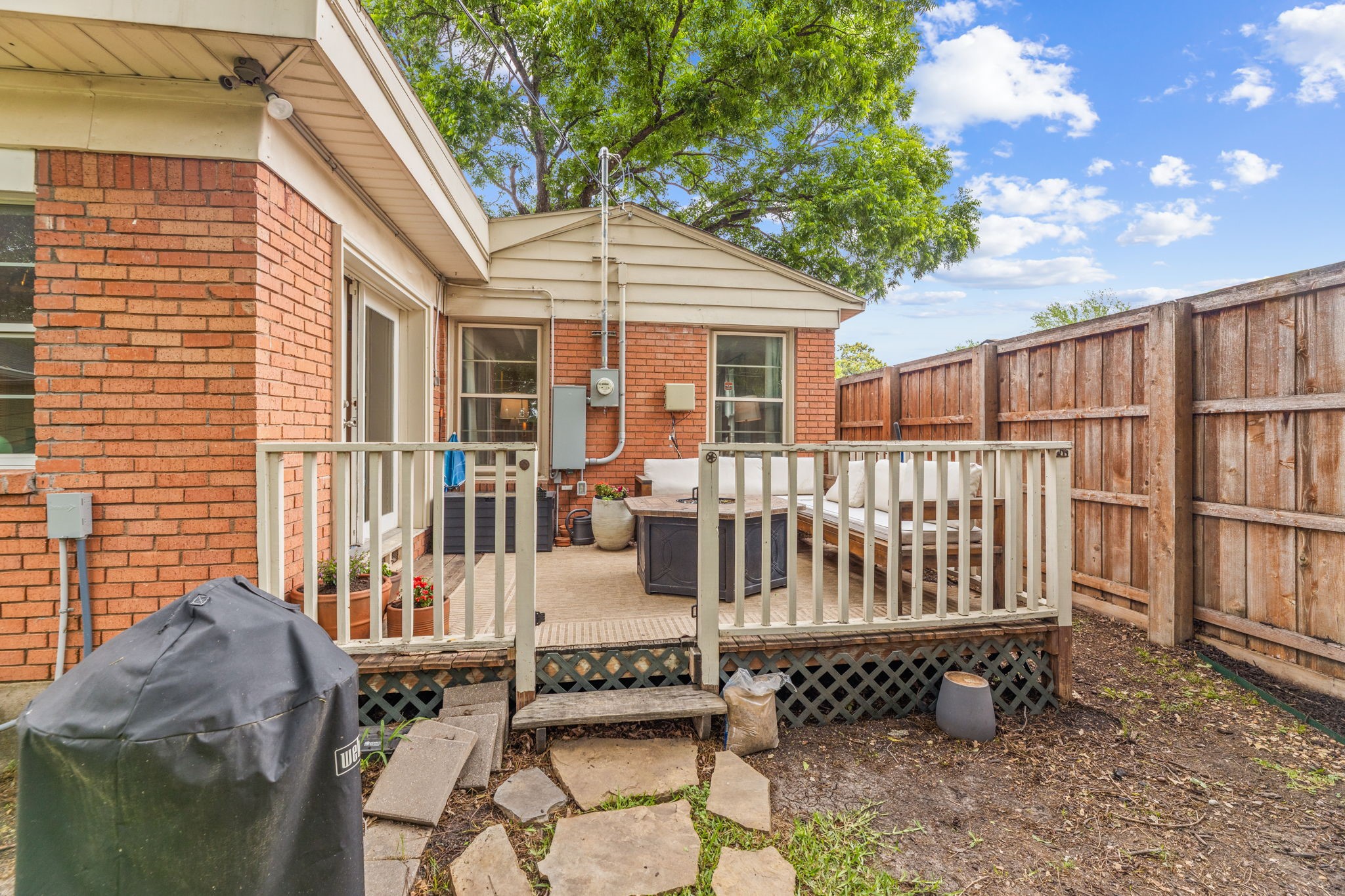 114 E Ireland Drive