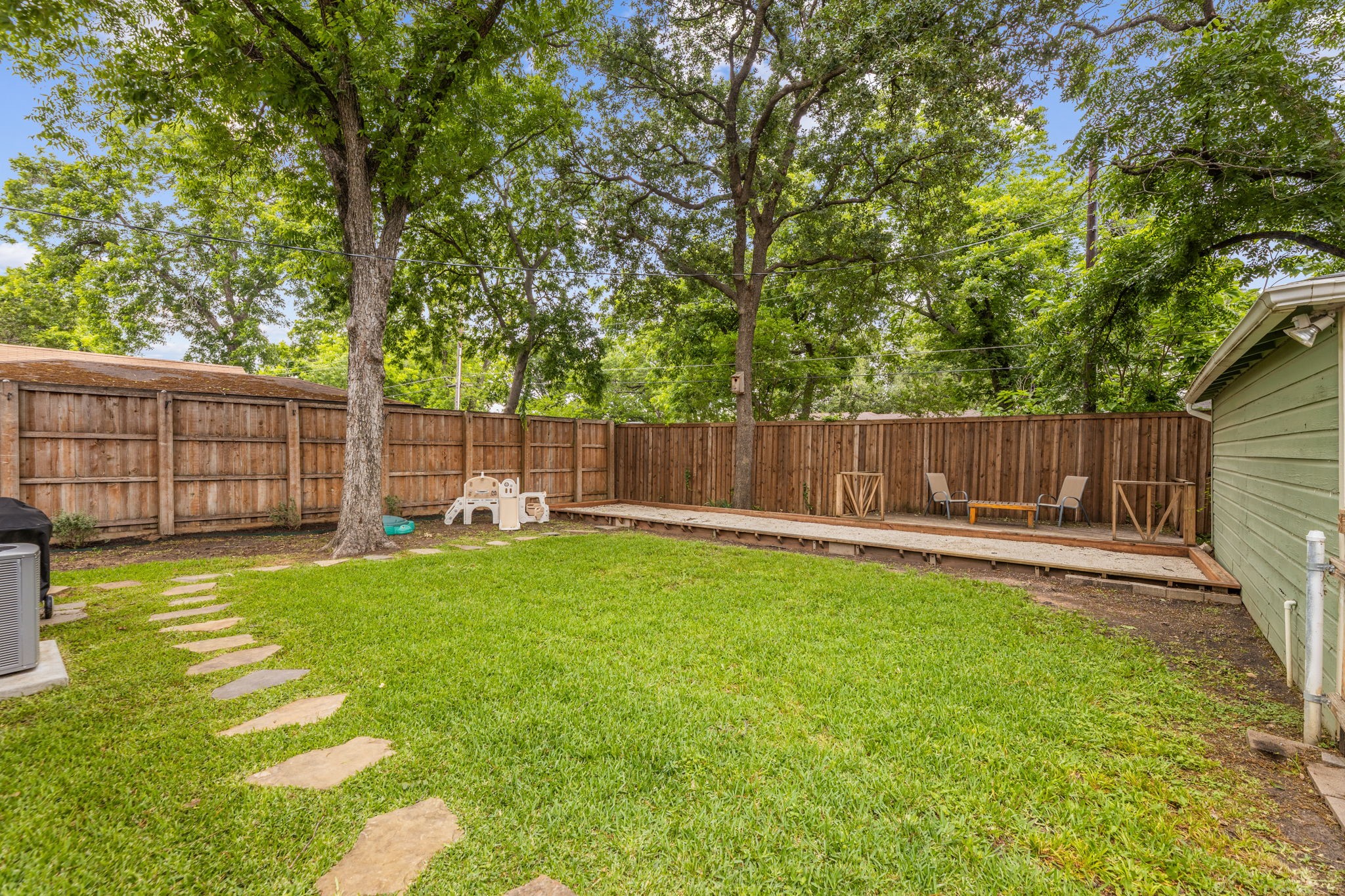 114 E Ireland Drive