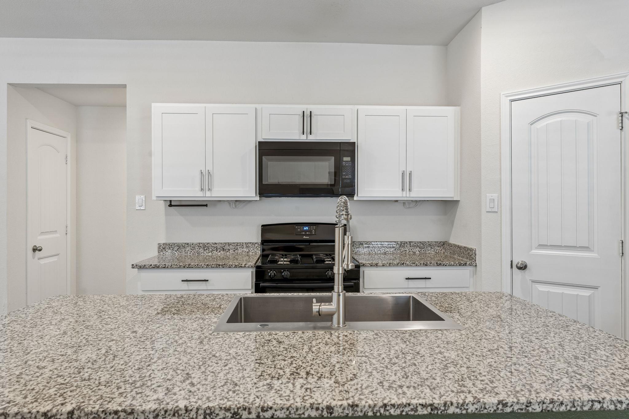 216 Dorchester DR