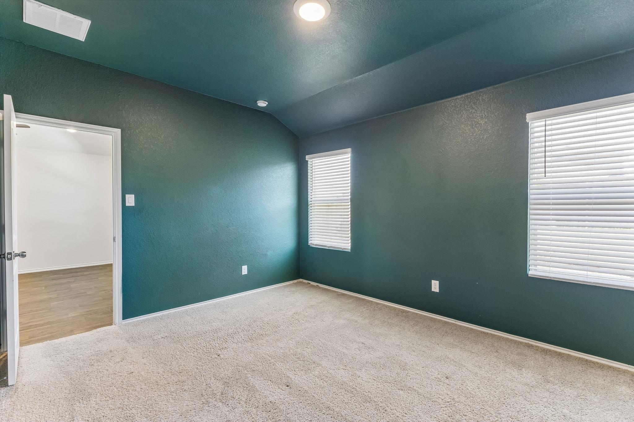 216 Dorchester DR