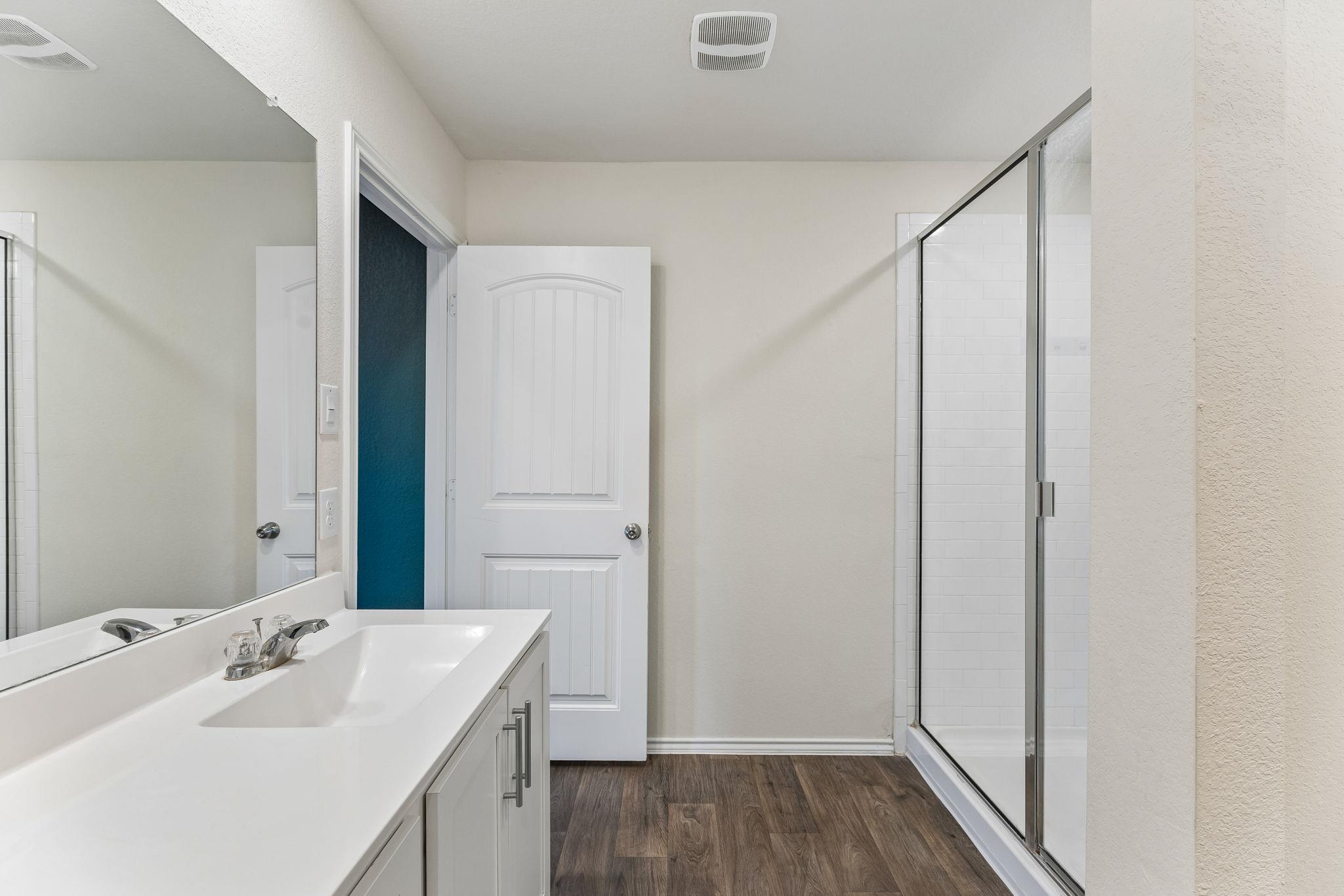 216 Dorchester DR