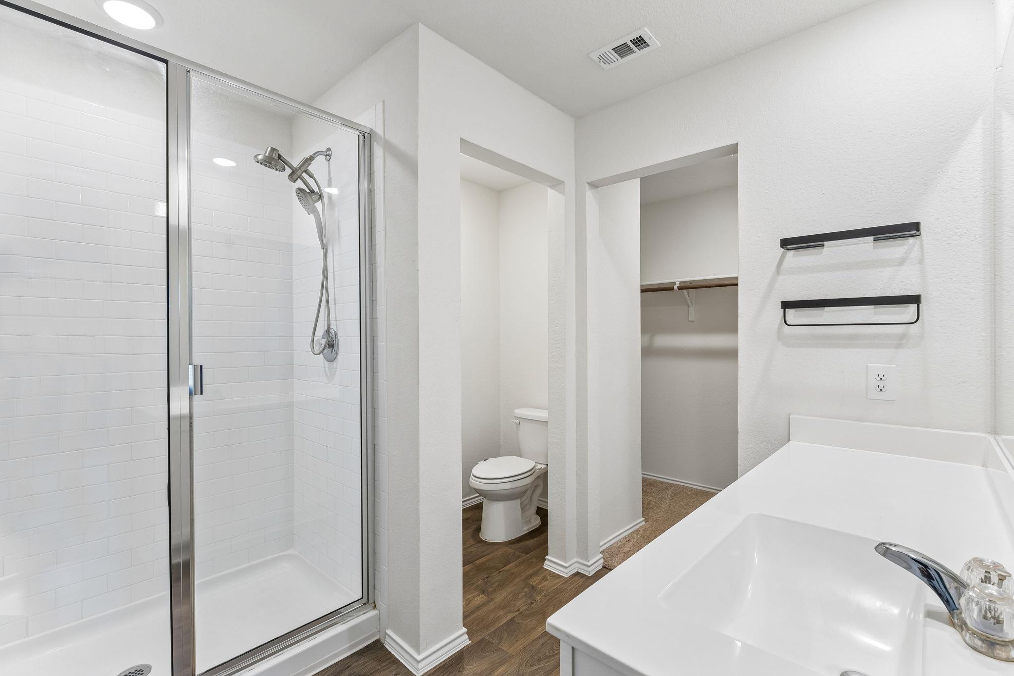 216 Dorchester DR