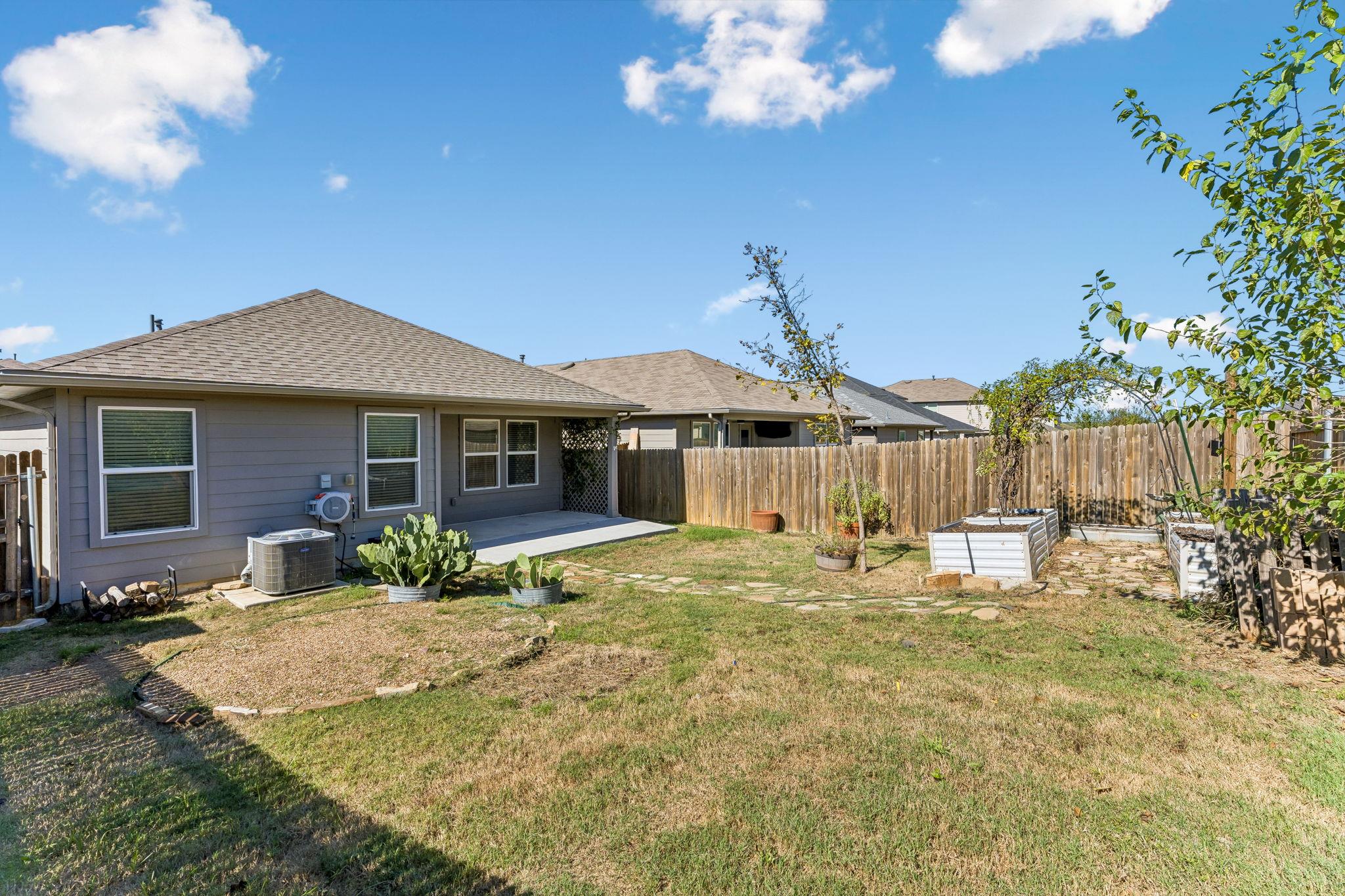 216 Dorchester DR
