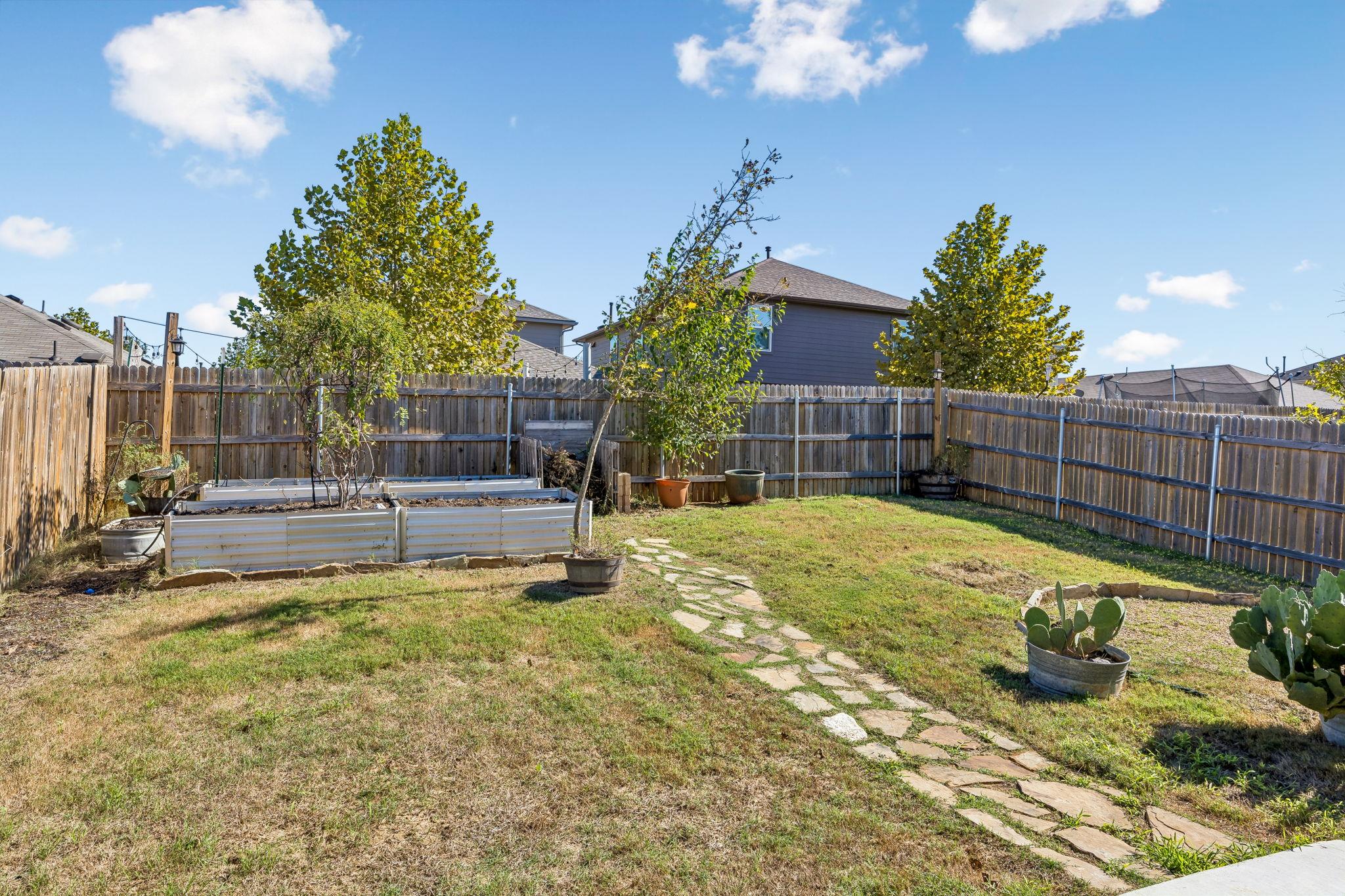 216 Dorchester DR