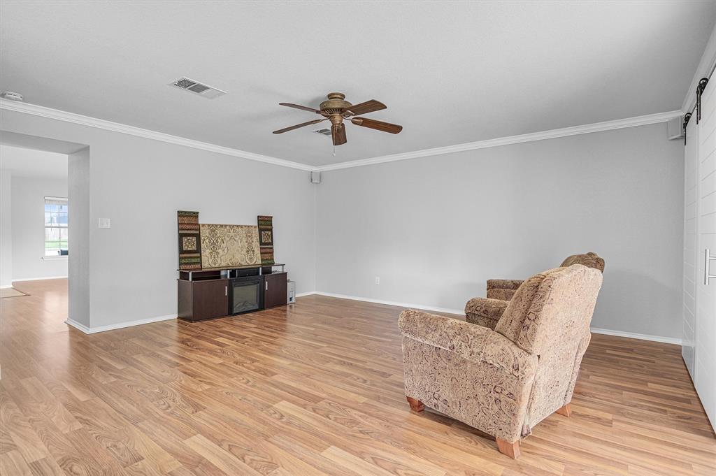 4305 Cisco Valley DR