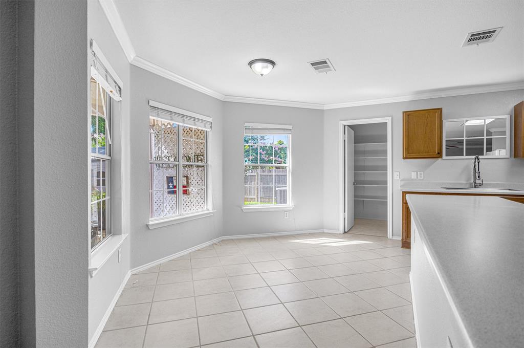 4305 Cisco Valley DR