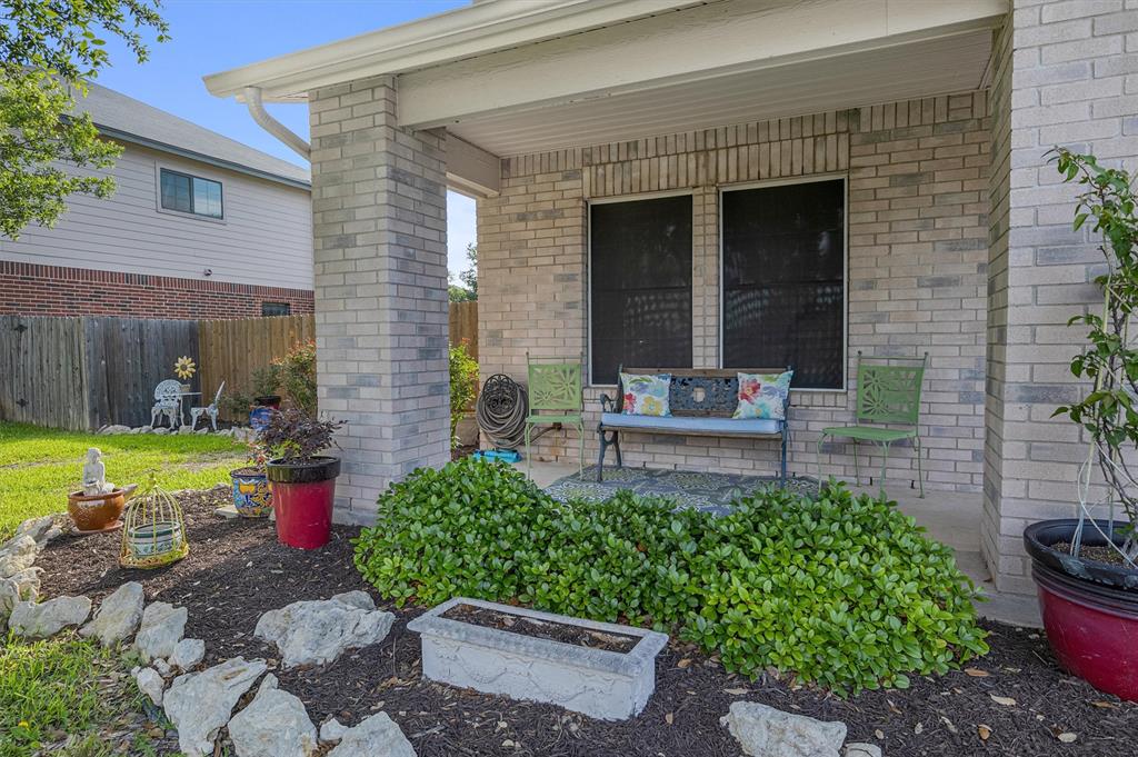 4305 Cisco Valley DR