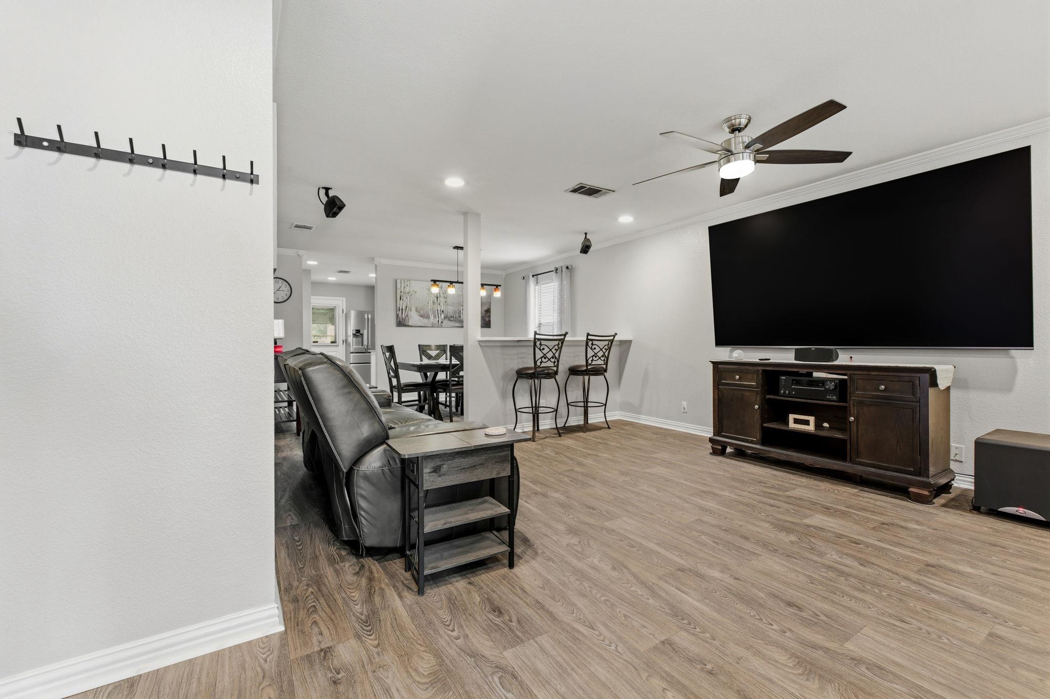 6756 Broad Brook DR
