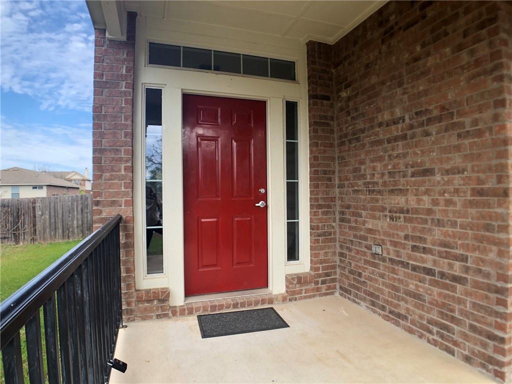 1004 Henderson DR