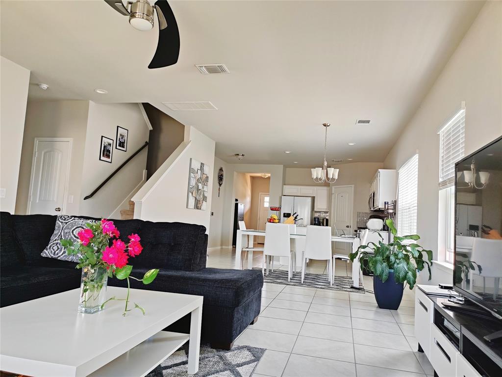 7116 Ranchito DR