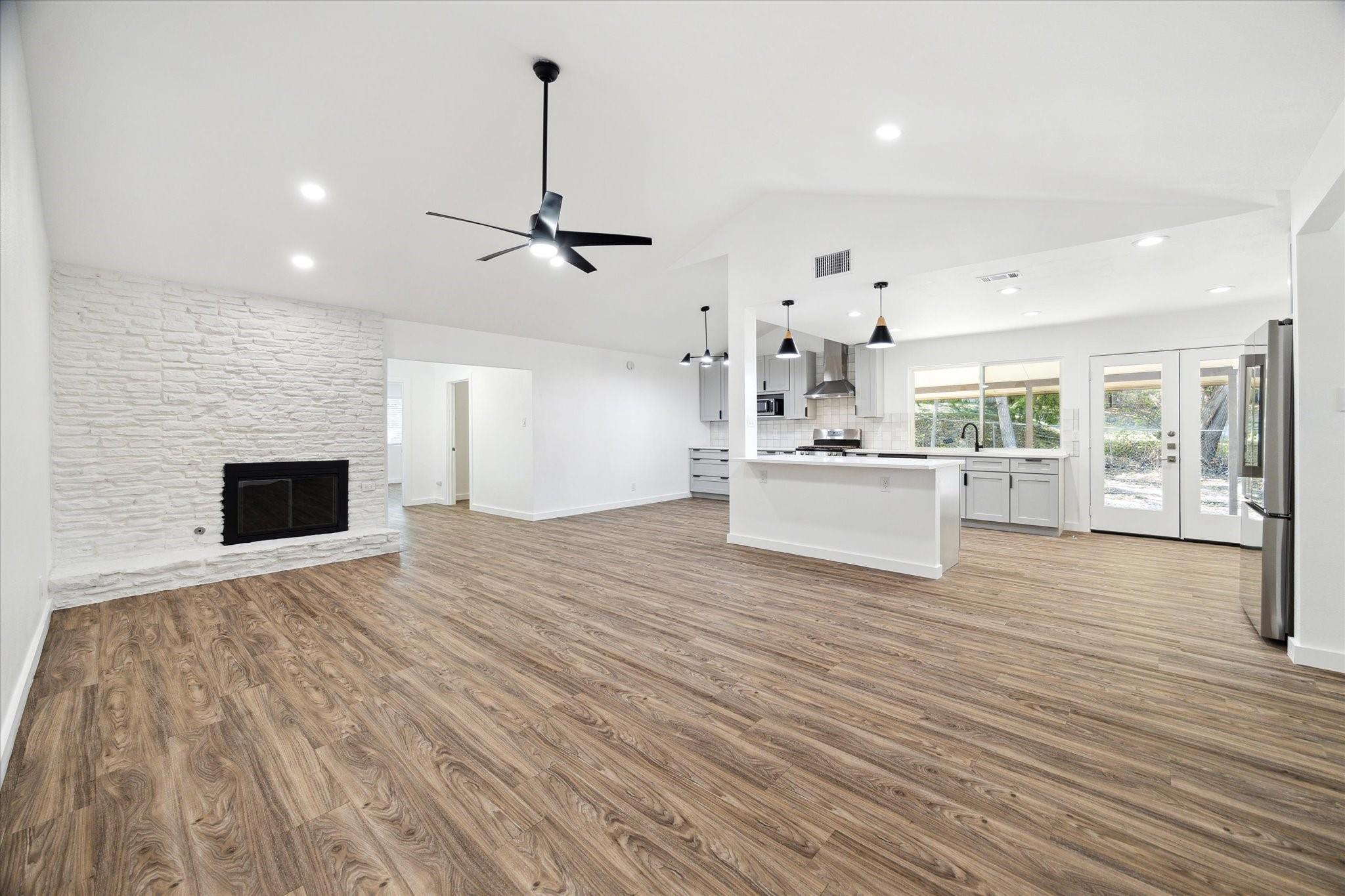 1311 Warrington DR