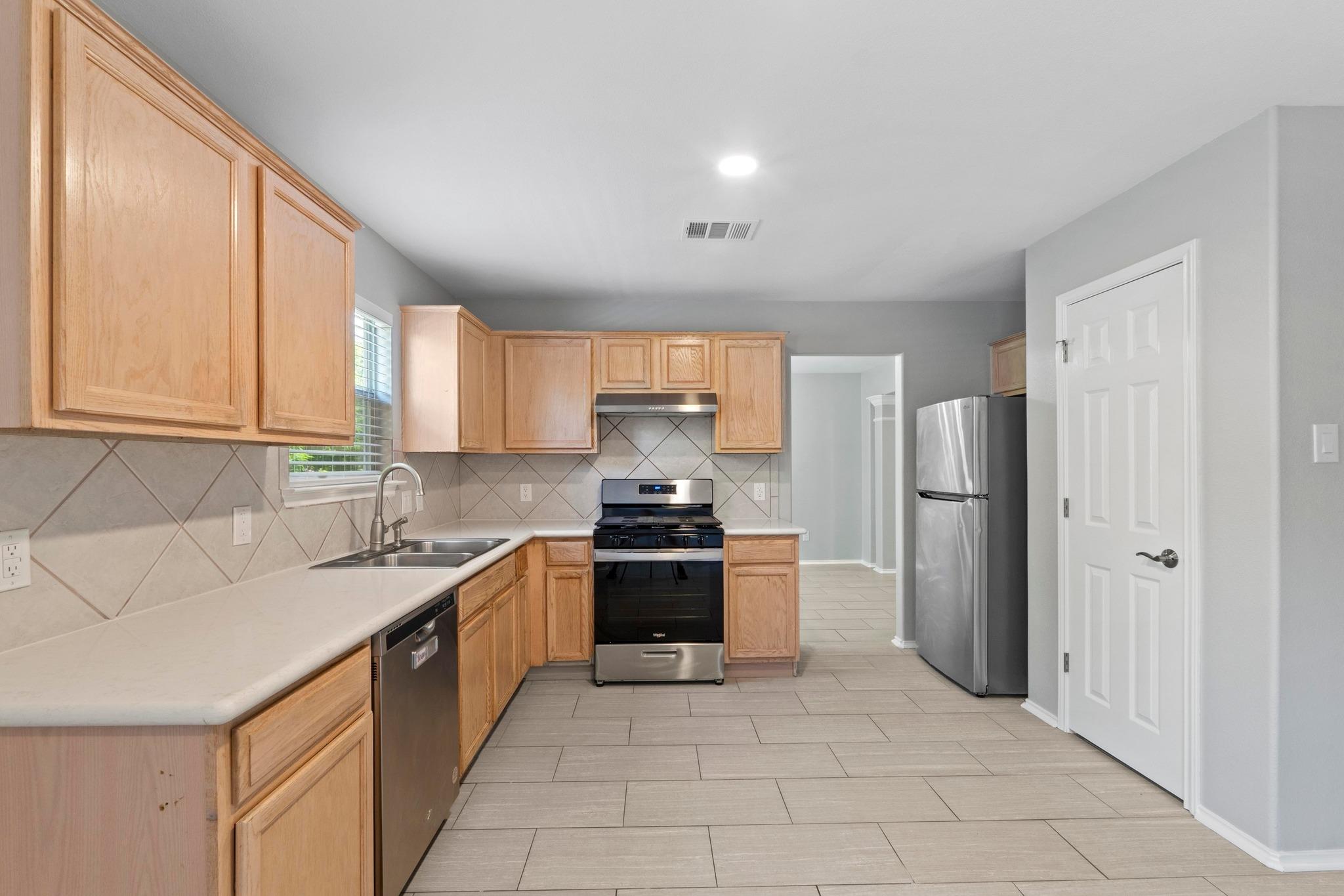 12708 Collindale CV