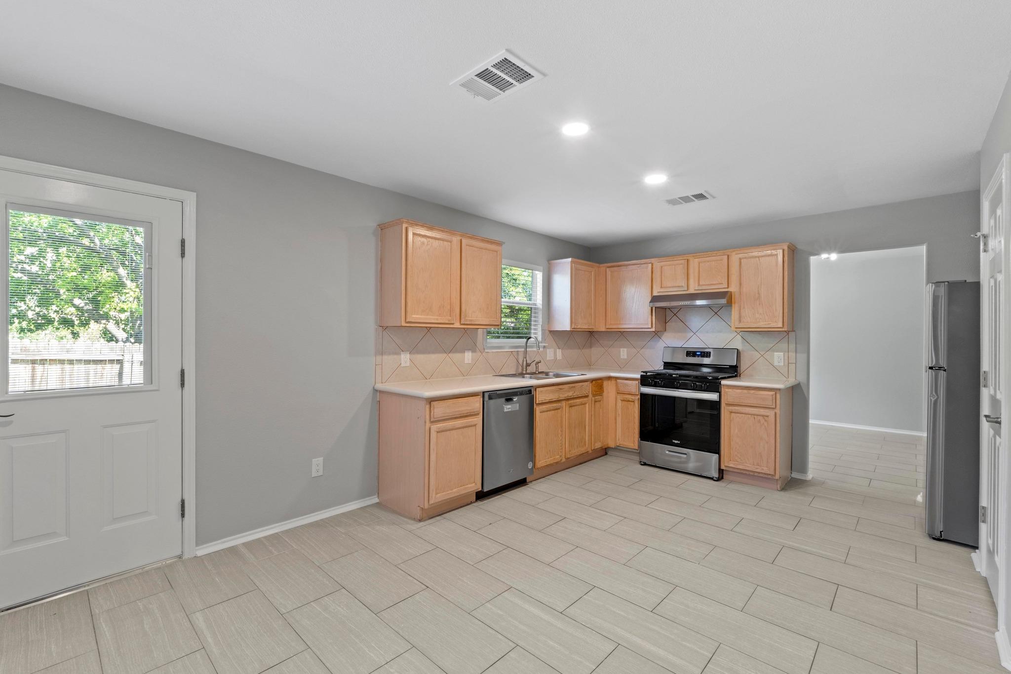 12708 Collindale CV