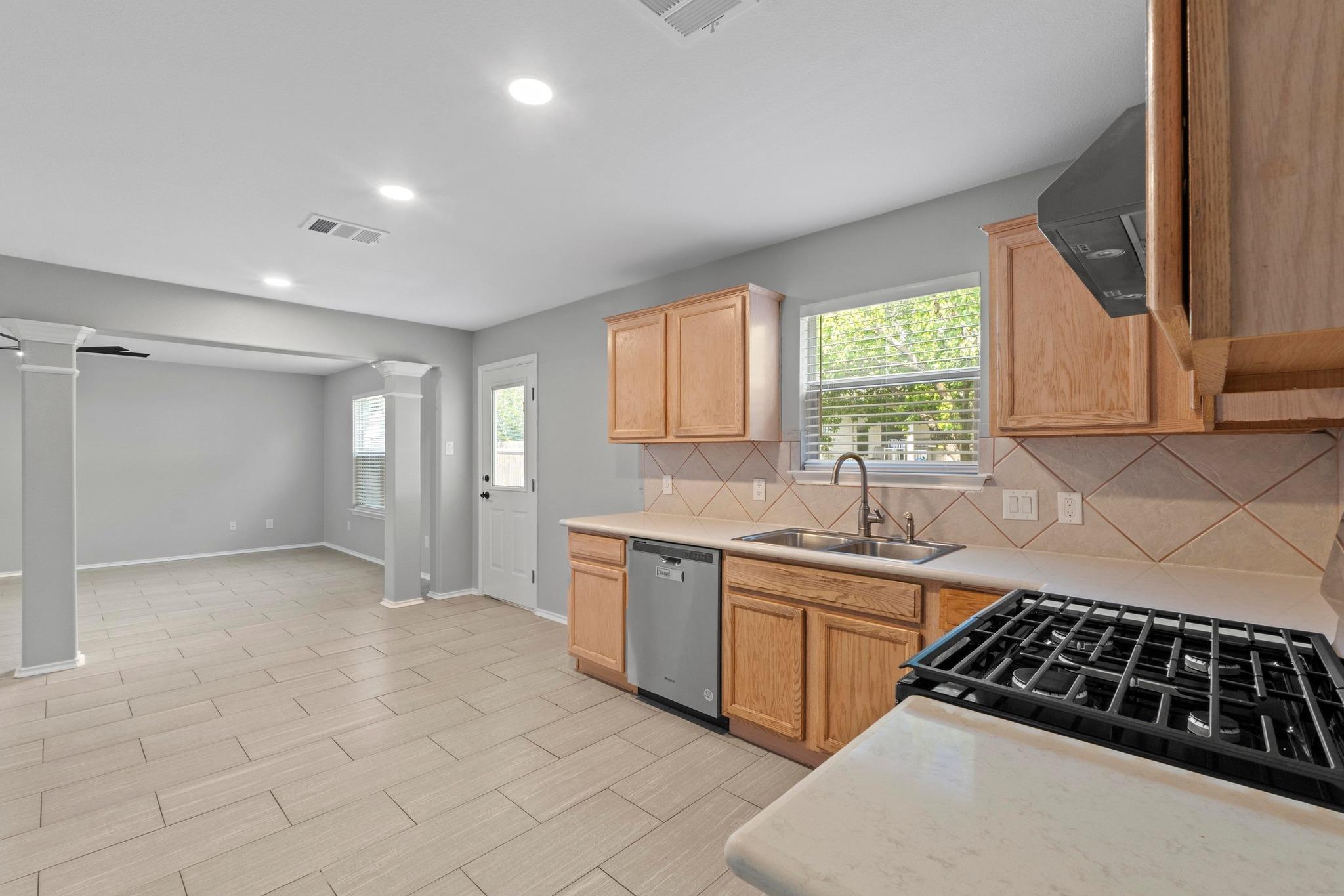 12708 Collindale CV
