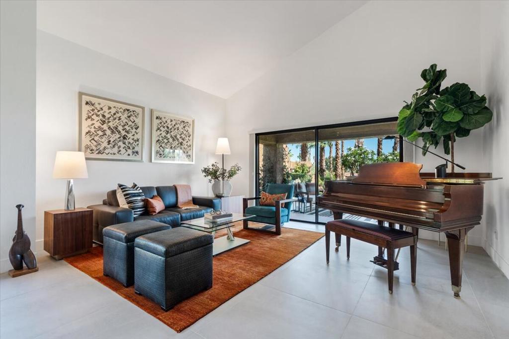 48638 Torrito Court
