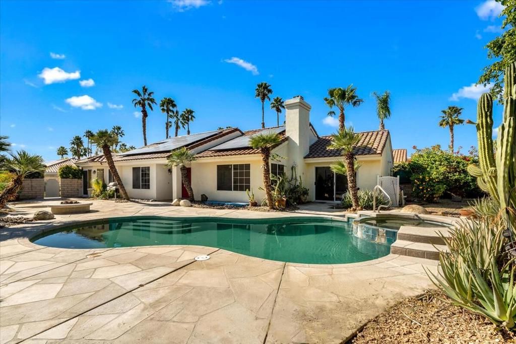 43514 Via Magellan Drive