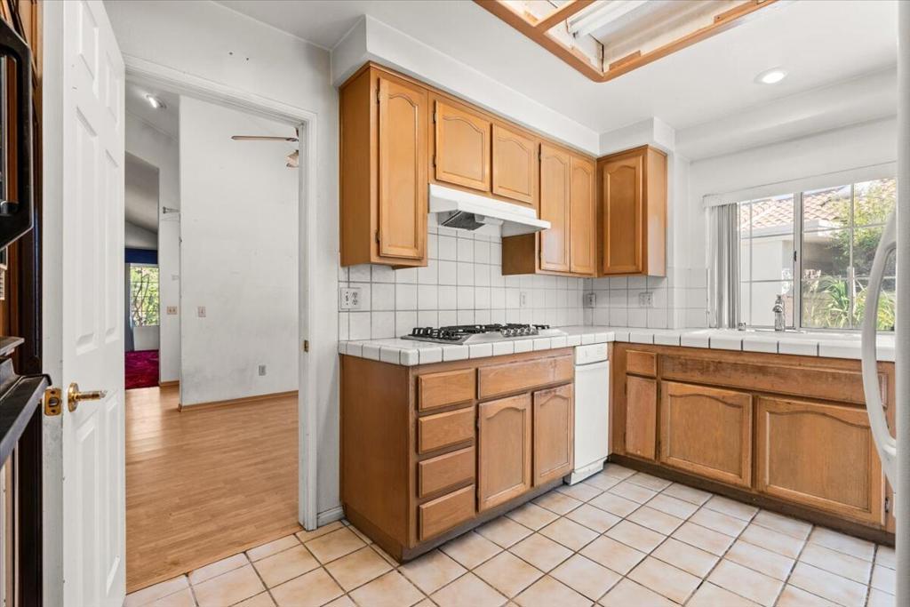 43514 Via Magellan Drive