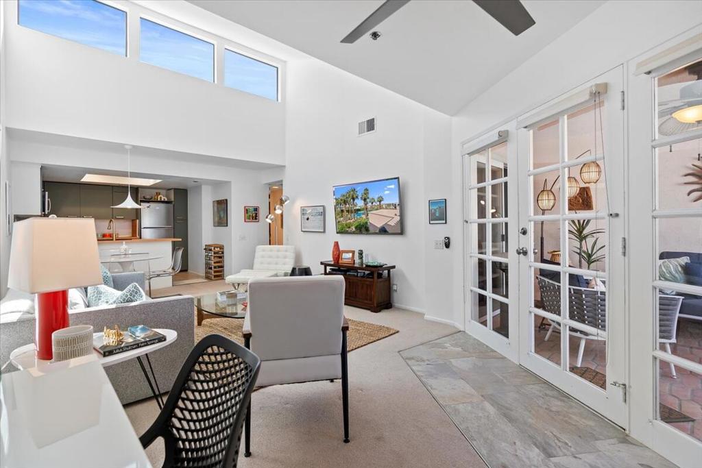 500 E Amado Road 414