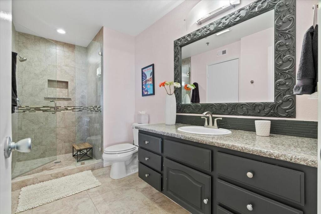 500 E Amado Road 414