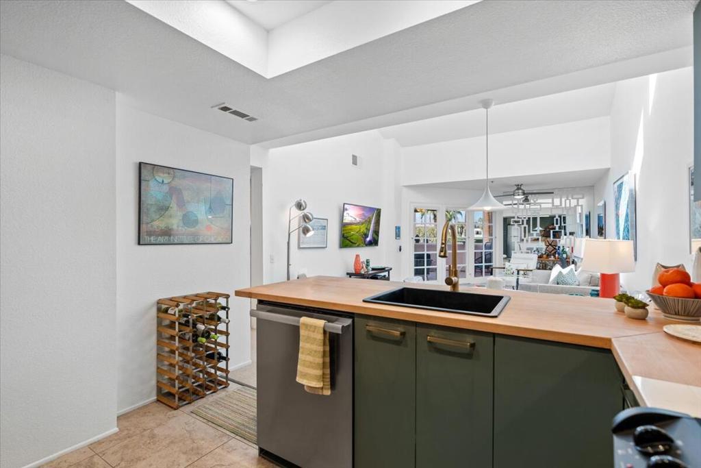 500 E Amado Road 414