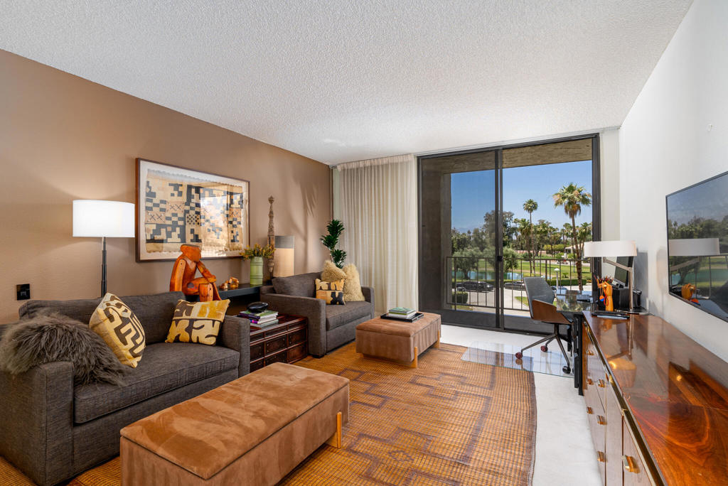 910 Island Drive 306