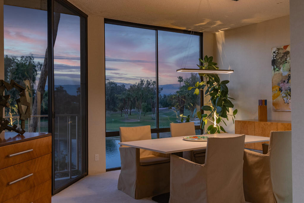 910 Island Drive 306