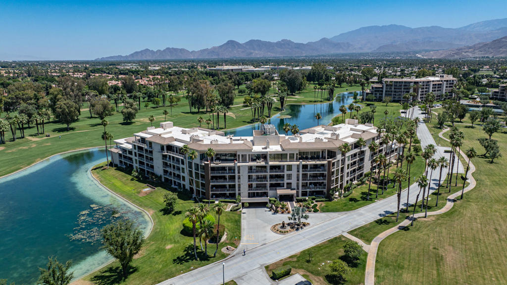910 Island Drive 306