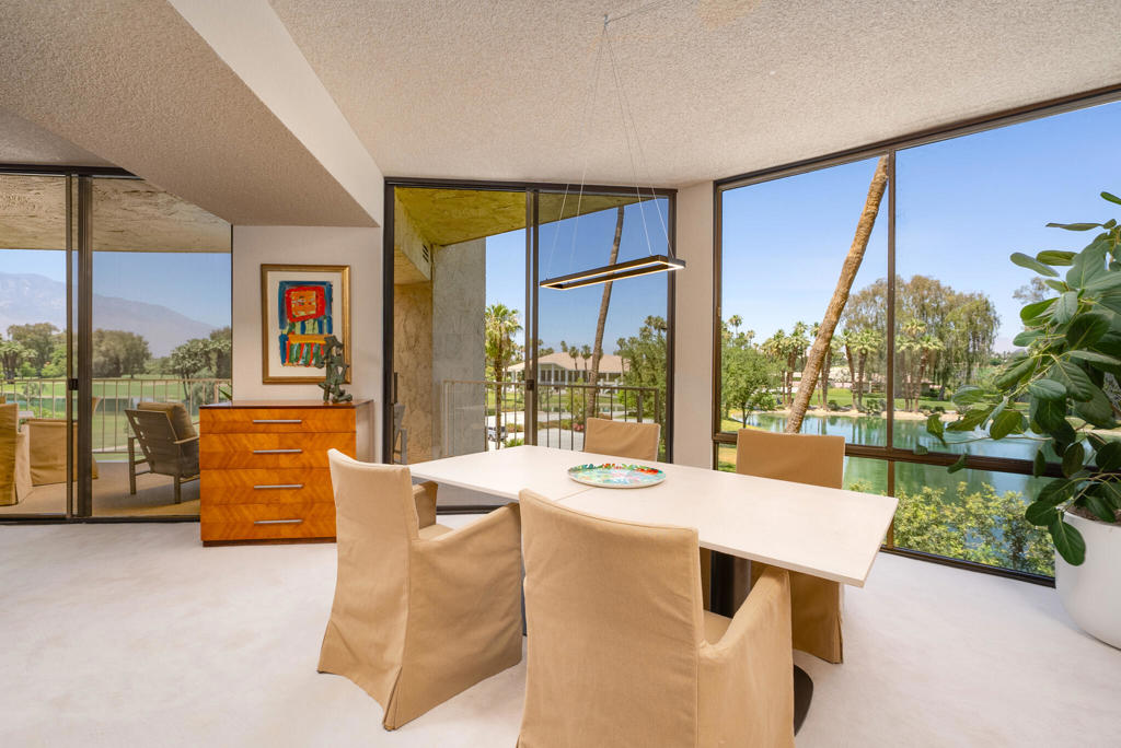 910 Island Drive 306