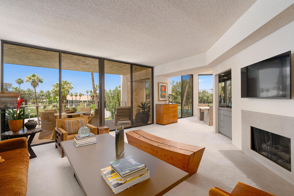 910 Island Drive 306