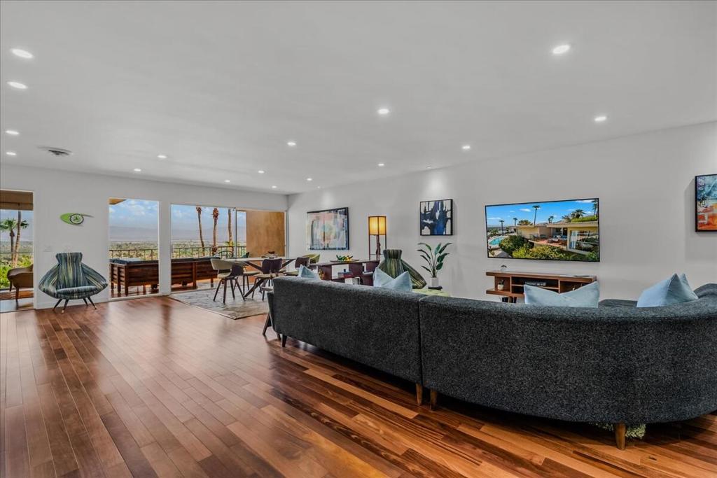 2140 Southridge Drive